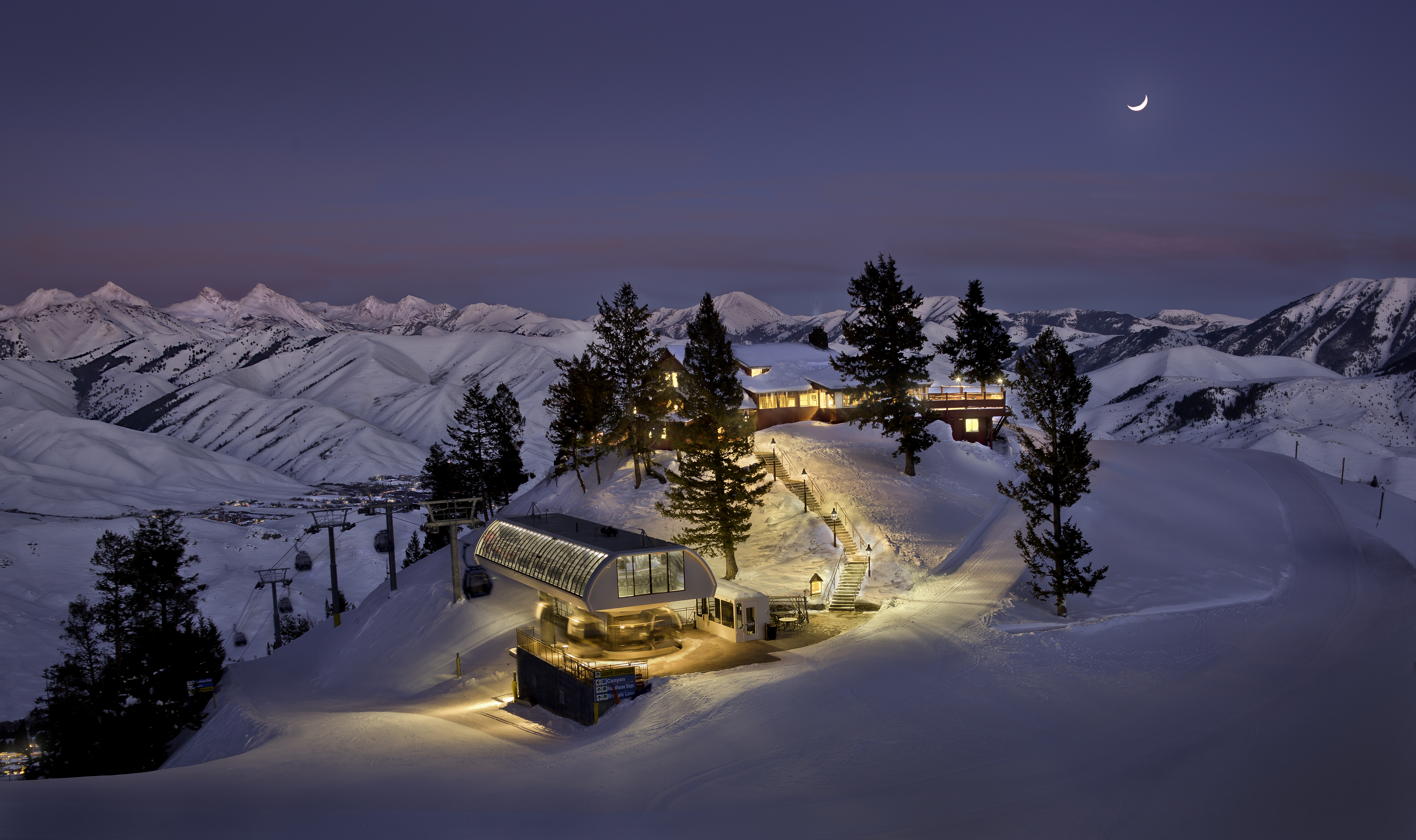 svr_roundhouse_scenic_winter_2012_syms_kevin